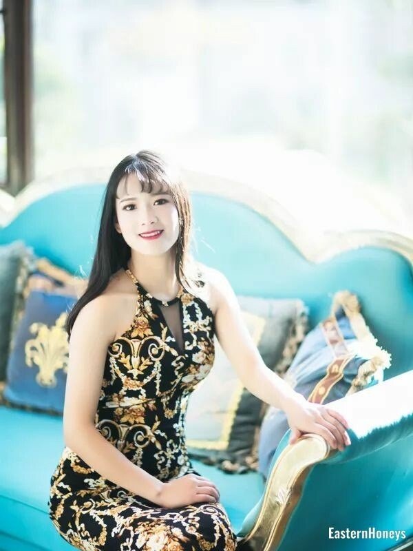 Tina Profile image 1